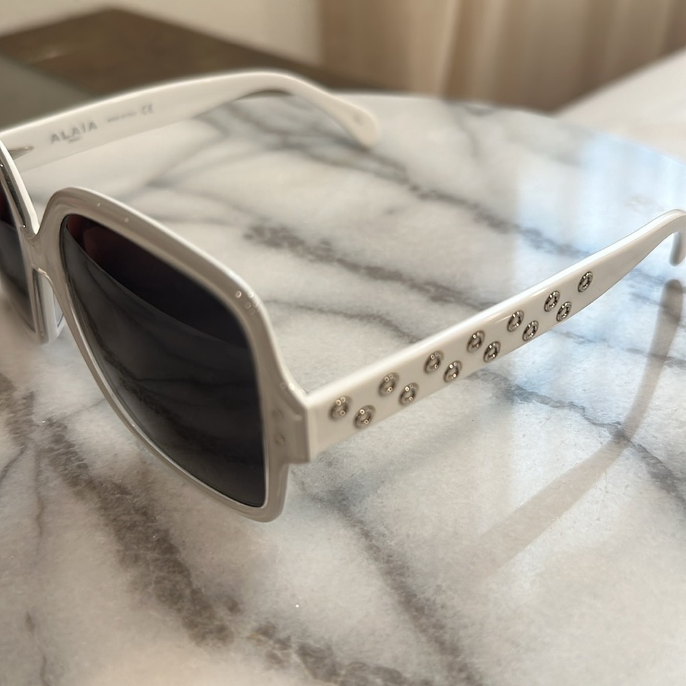 Azzedine Alaïa AA0037S White/Smoke Perforated Square Sunglasses - Picture 6 of 8